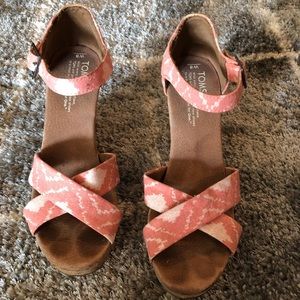 Coral Toms wedges